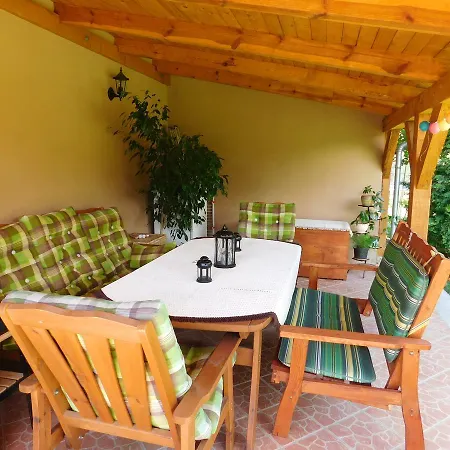 Bodzavirag Appartement *